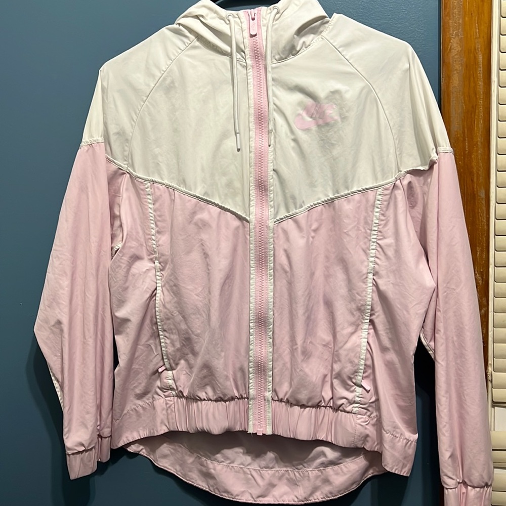 NIKE pink windbreaker MEDIUM